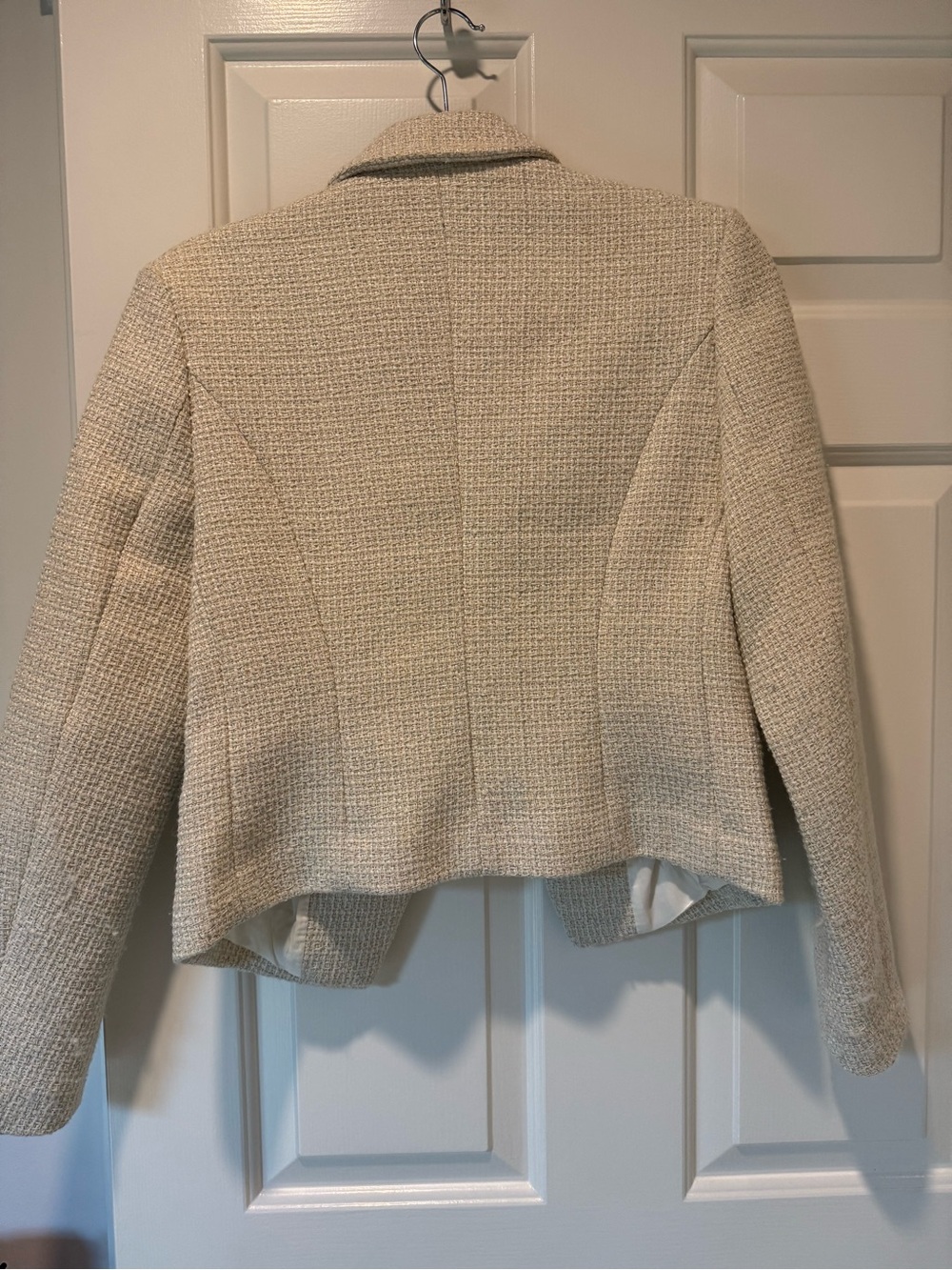 Noli Cream Tweed Double-Breasted Cropped Blazer with Gold Buttons - Picture 4 of 7